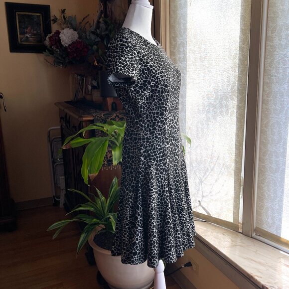 Calvin Klein Fit and Flare Short Sleeve Dress - Picture 2 of 8